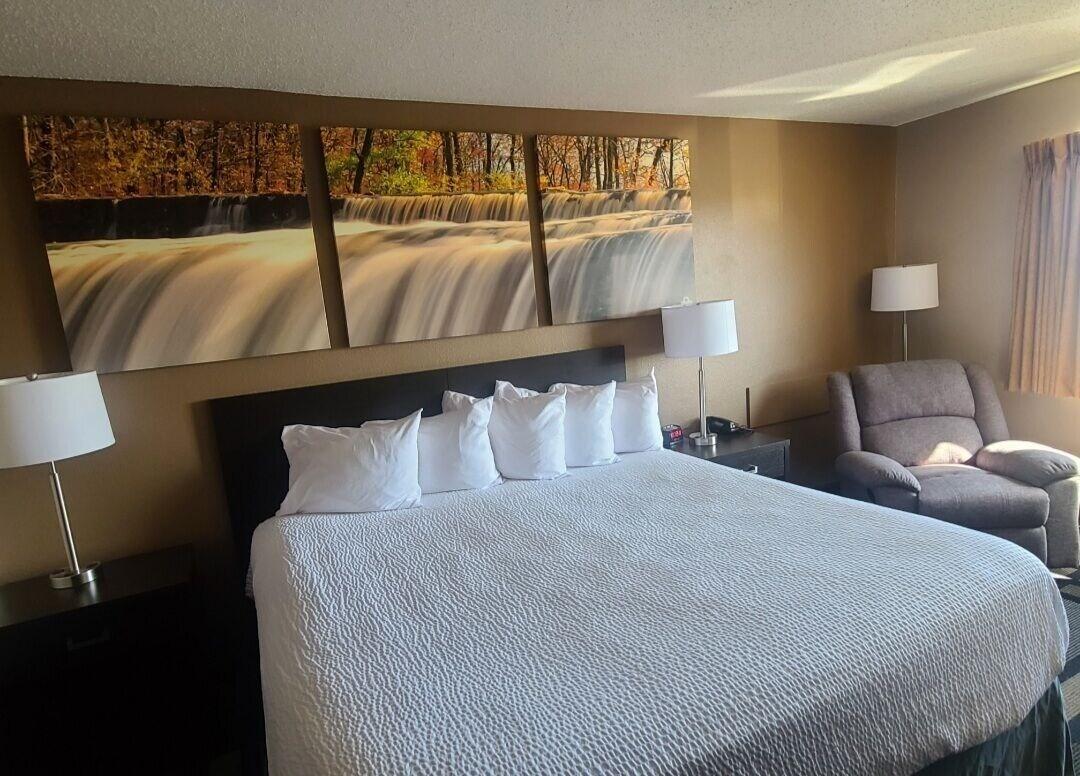 Days Inn By Wyndham Watertown Kültér fotó