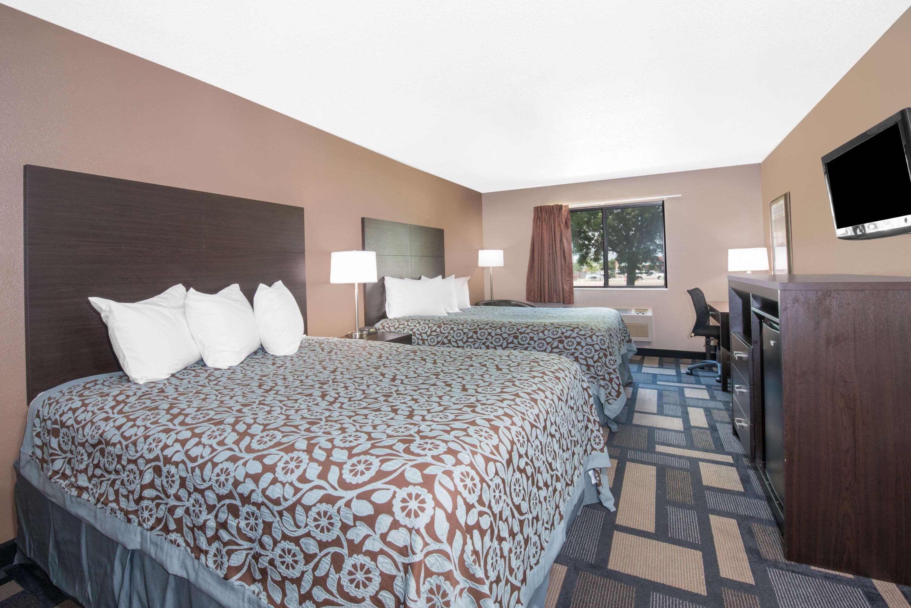 Days Inn By Wyndham Watertown Kültér fotó